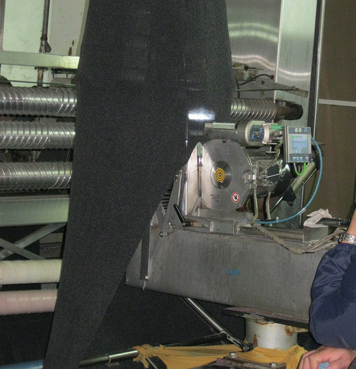 Fig. 6: Cutting device on tube slitting system